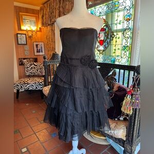 White House Black Market Ruffle Cocktail Evening Dress Size 12 Black